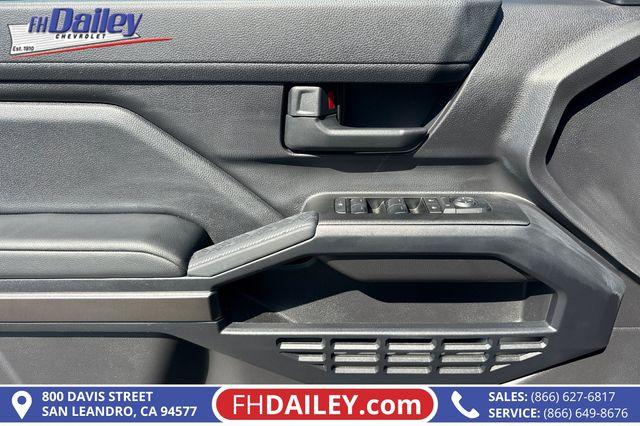 صورة مصغرة 11 لـ 2025 Toyota 4RUNNER SR5