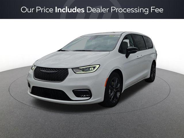 New 2026 Chrysler Pacifica L