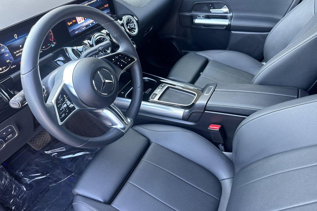 MERCEDES-BENZ GLA-CLASS - 9