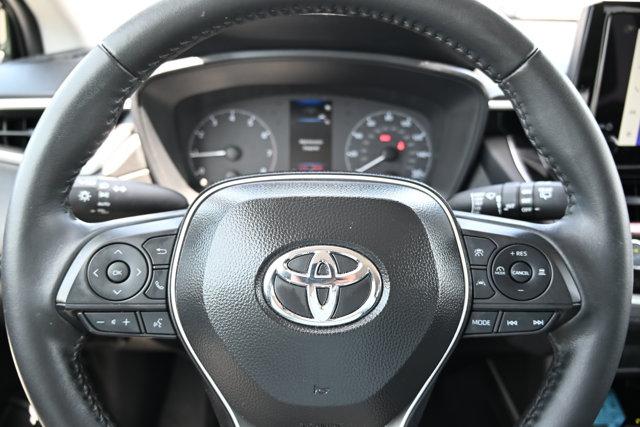 2025 Toyota COROLLA CROSS LE — миниатюра 21