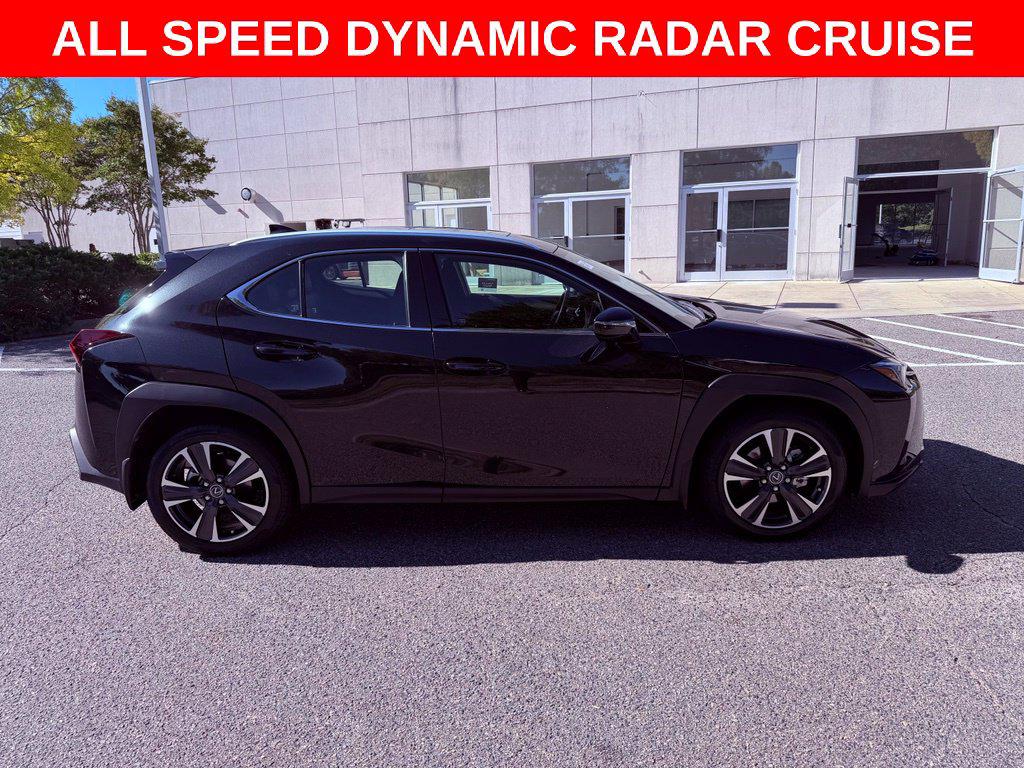 صورة 8 لـ 2025 Lexus UX 300H BASE
