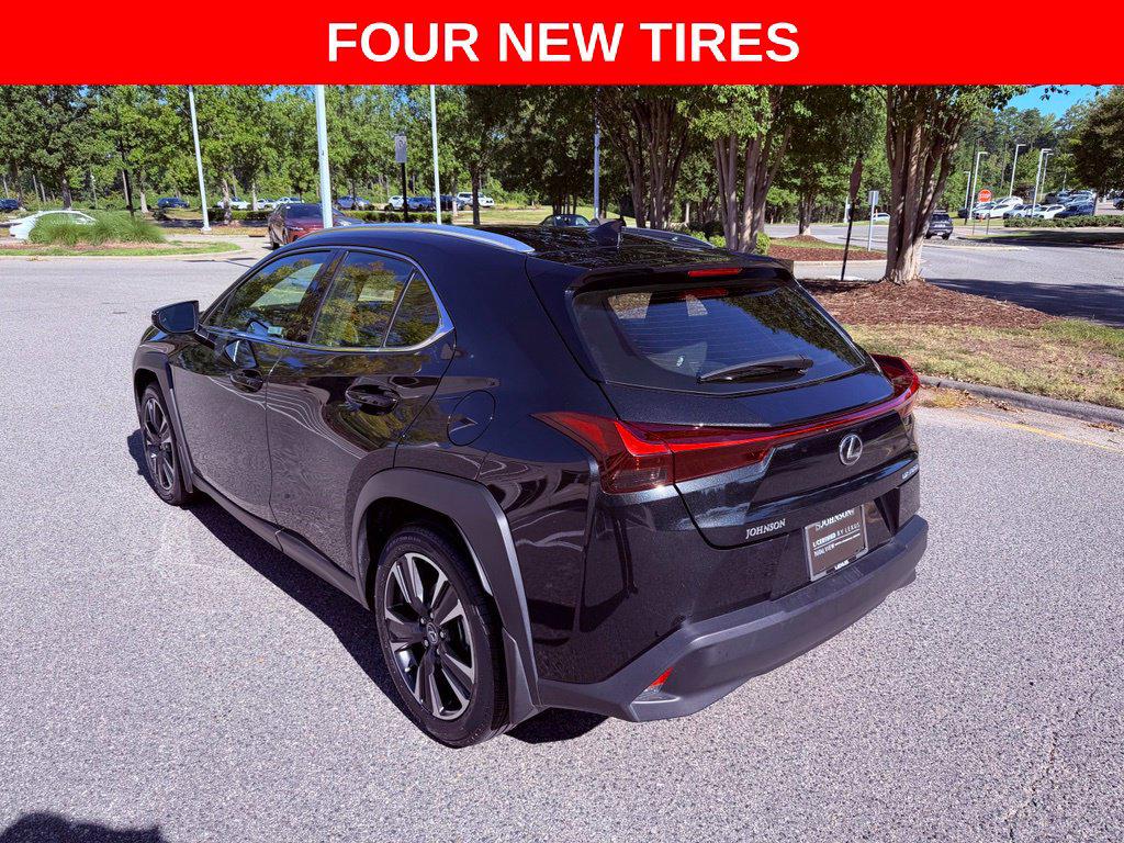 صورة 5 لـ 2025 Lexus UX 300H BASE