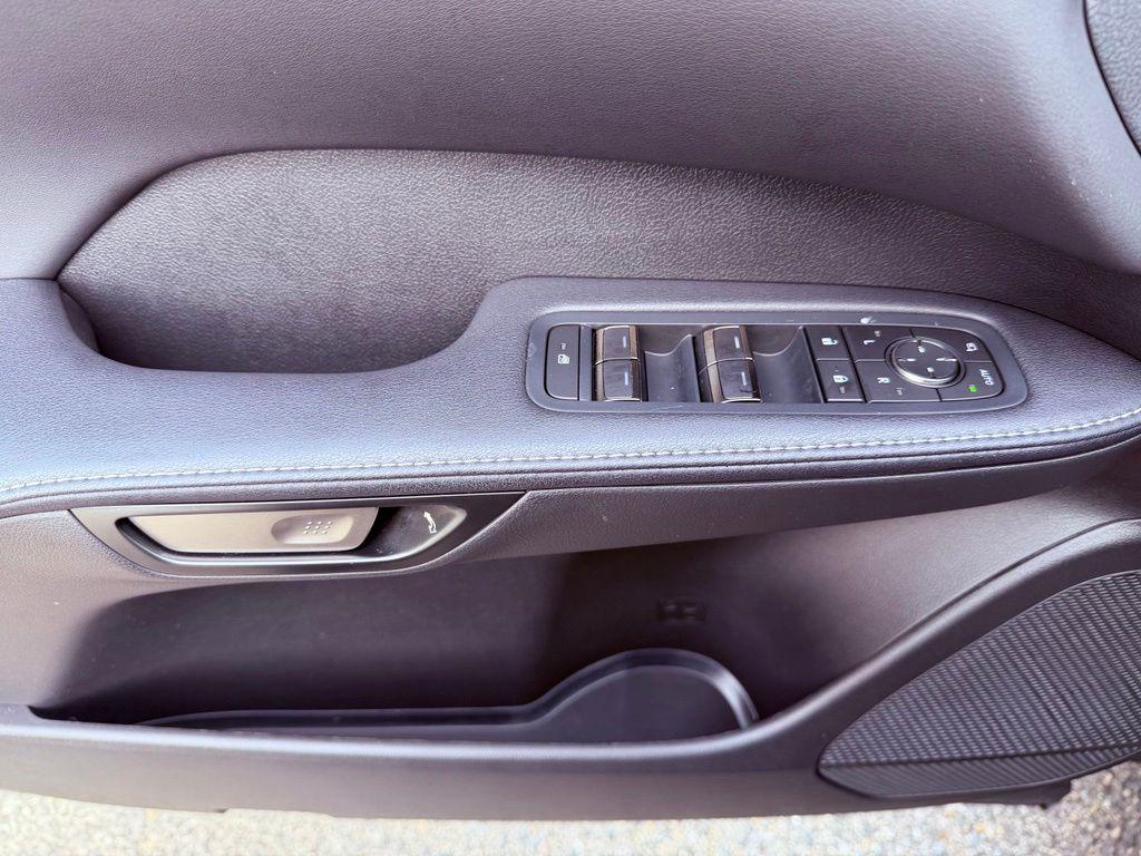 صورة مصغرة 18 لـ 2025 Lexus RX 350 PREMIUM