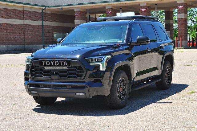 صورة 7 لـ 2024 Toyota SEQUOIA TRD PRO