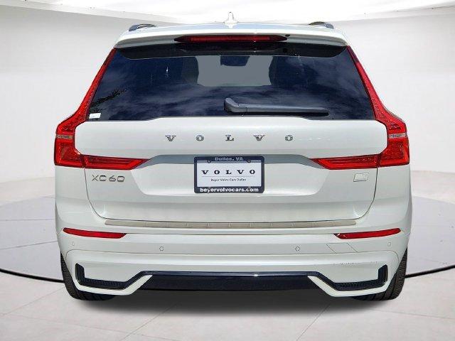 2024 Volvo XC60 RECHARGE PLUG-IN HYBRID T8 ULTIMATE DARK THEM — миниатюра 10