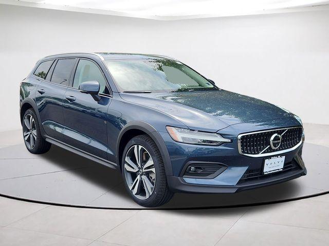 New 2026 Volvo V60 Cross Country B5 Plus
