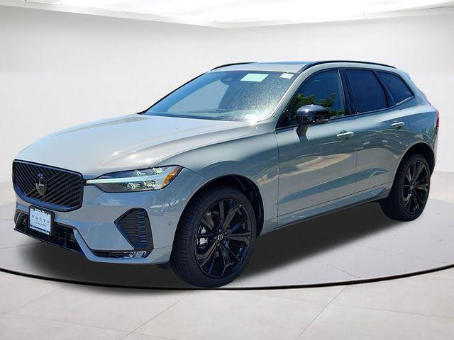 2026 Volvo XC60 B5 ULTRA BLACK EDITION — фото 3