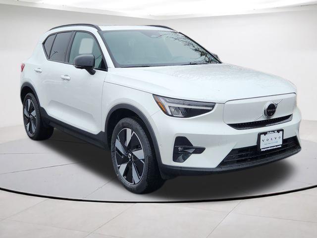 New 2026 Volvo EX40 Twin Motor Plus