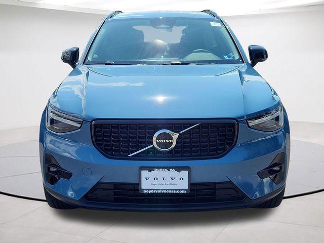 صورة مصغرة 7 لـ 2023 Volvo XC40 B5 ULTIMATE DARK THEME