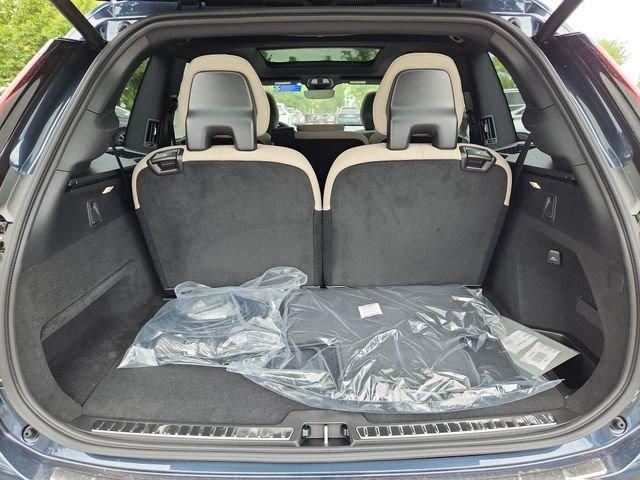 صورة 8 لـ 2026 Volvo XC90 PLUG-IN HYBRID T8 CORE
