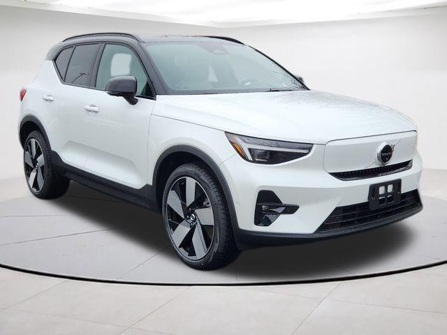 New 2026 Volvo EX40 Single Motor Extended Range Plus