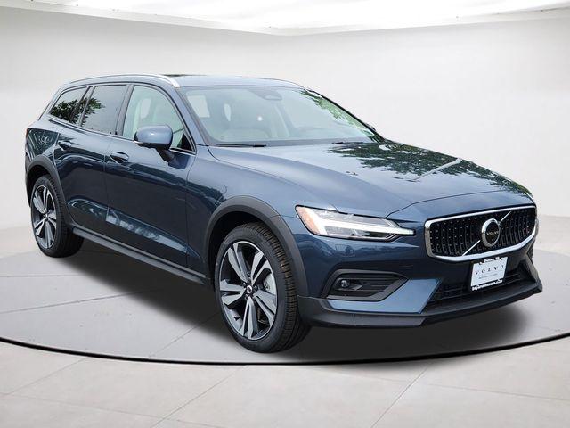 New 2026 Volvo V60 Cross Country B5 Plus