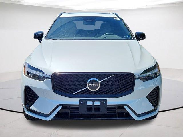 2026 Volvo XC60 PLUG-IN HYBRID T8 CORE 照片 2