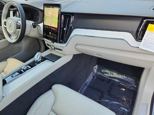2026 Volvo XC60 PLUG-IN HYBRID T8 ULTRA thumbnail 29