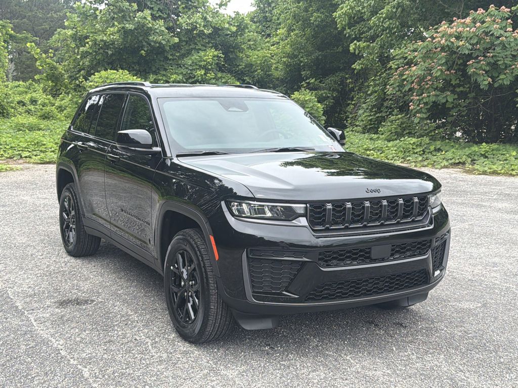 New 2026 Jeep Grand Cherokee Altitude