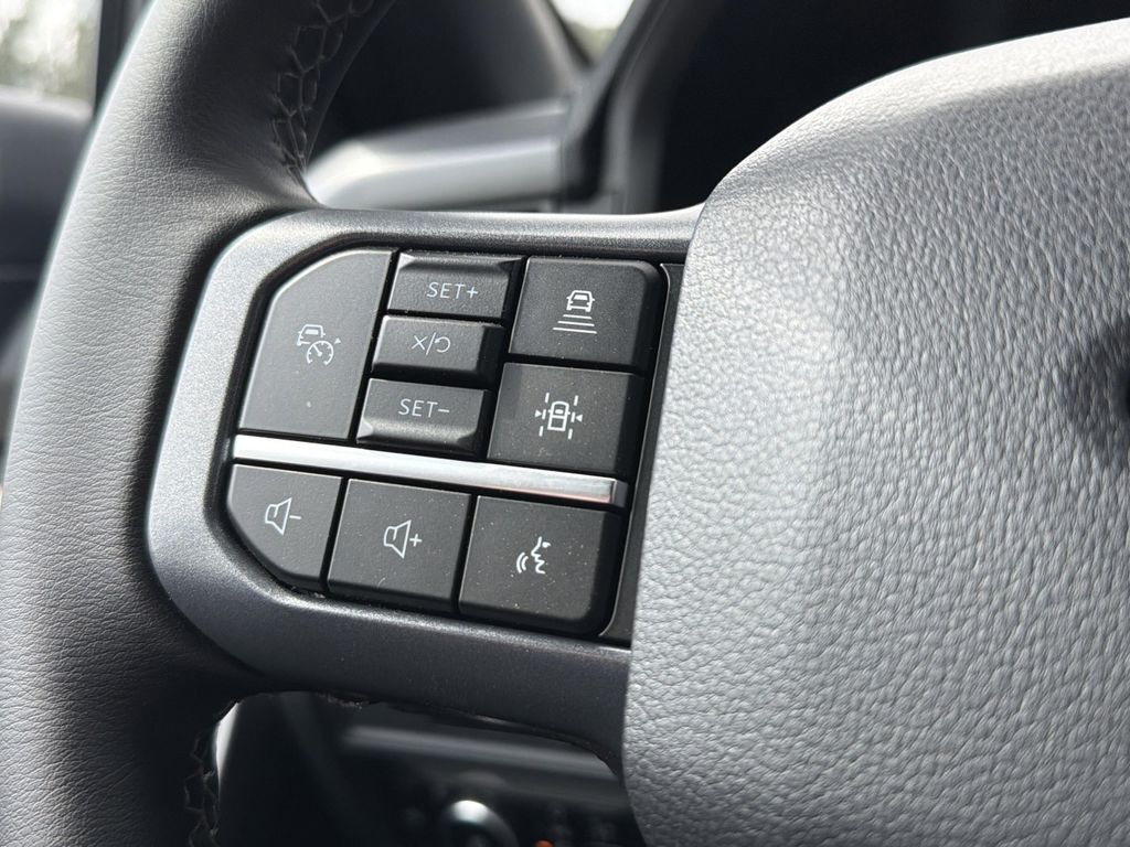صورة مصغرة 11 لـ 2025 FORD F-150 XLT