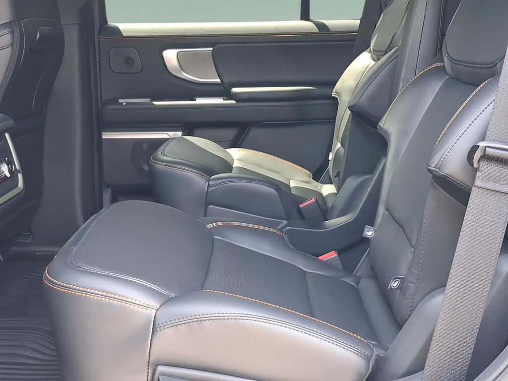 2027 FORD EXPEDITION TREMOR 缩略图 14