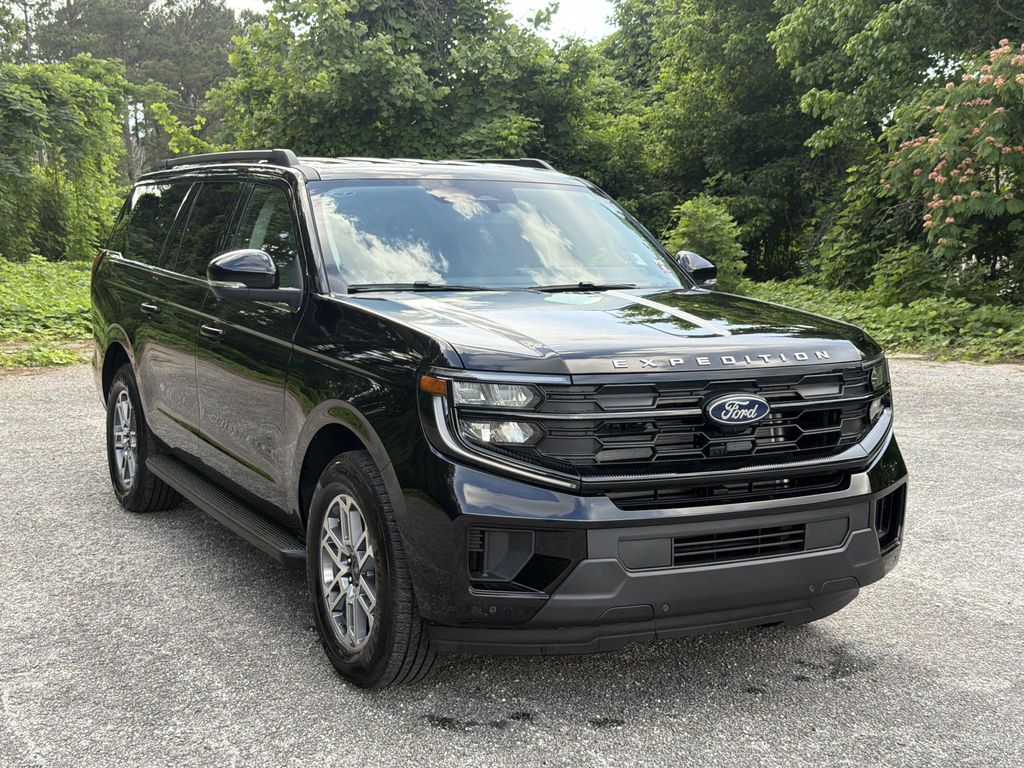 New 2026 Ford Expedition Max Active 4x2