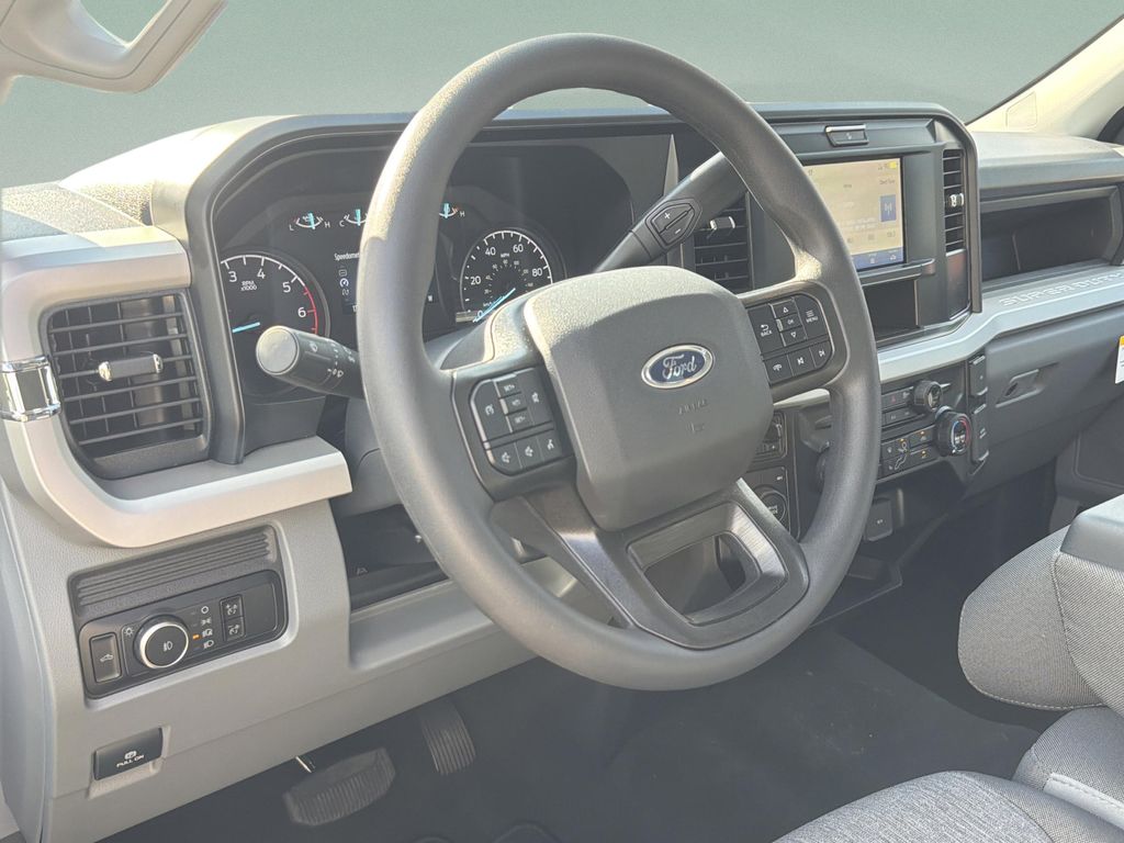 صورة 10 لـ 2026 FORD F-250 XL