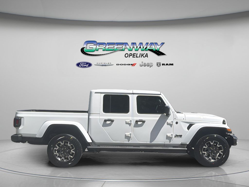 New 2026 Jeep Gladiator Sahara 4x4