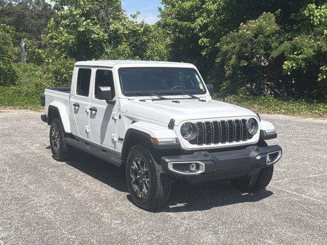 New 2026 Jeep Gladiator Sahara 4x4