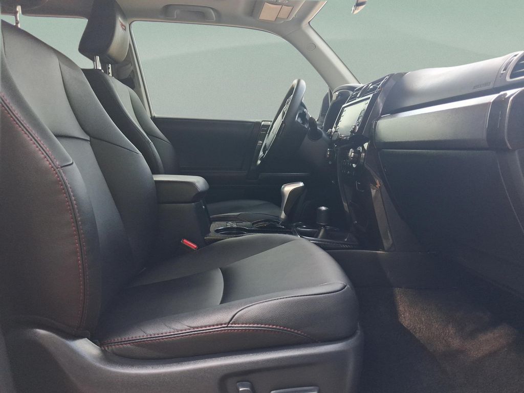 صورة مصغرة 30 لـ 2022 Toyota 4RUNNER TRD PRO