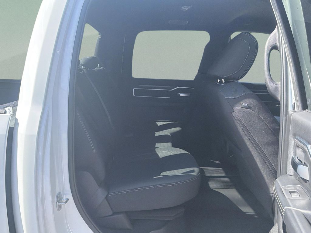 2026 RAM 2500 BIG HORN CREW CAB 4X4 8' BOX — миниатюра 12