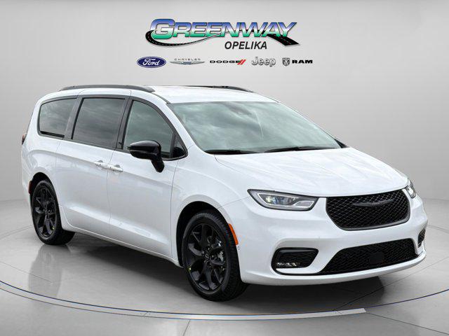 New 2026 Chrysler Pacifica L