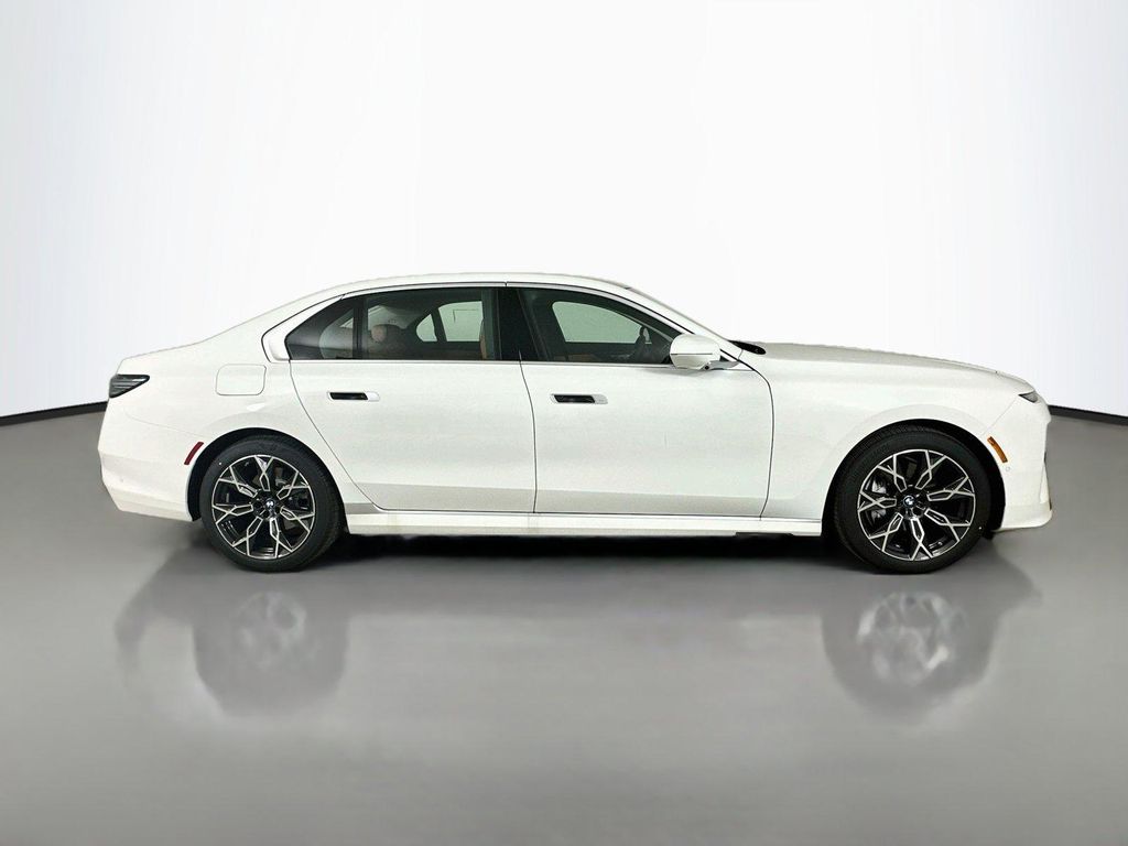 2027 BMW 740 I XDRIVE 缩略图 4
