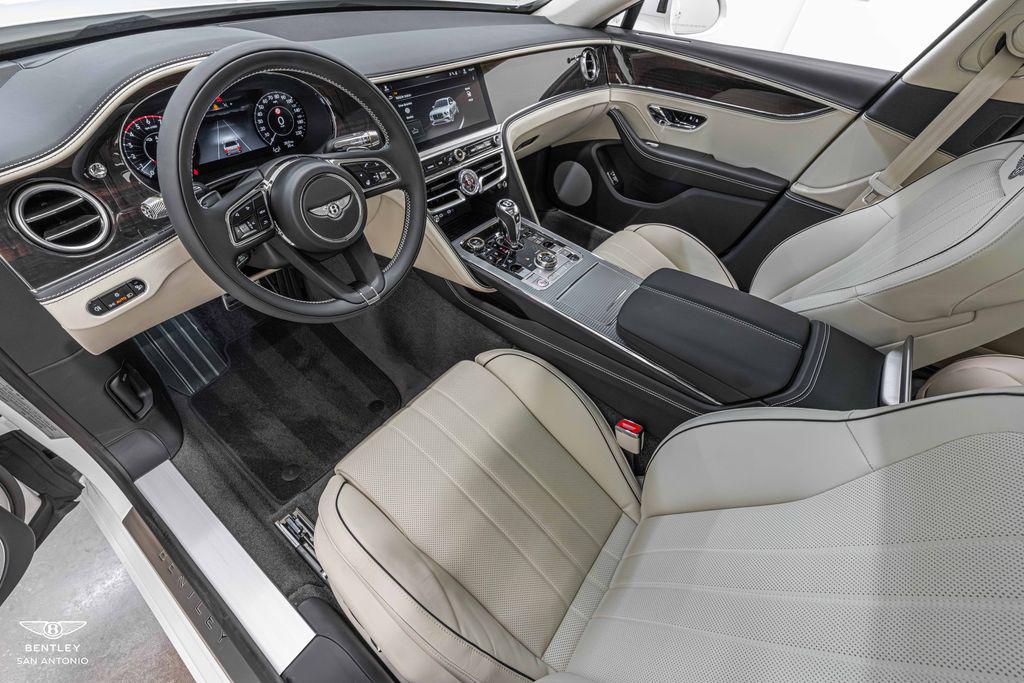 صورة 9 لـ 2026 Bentley FLYING SPUR