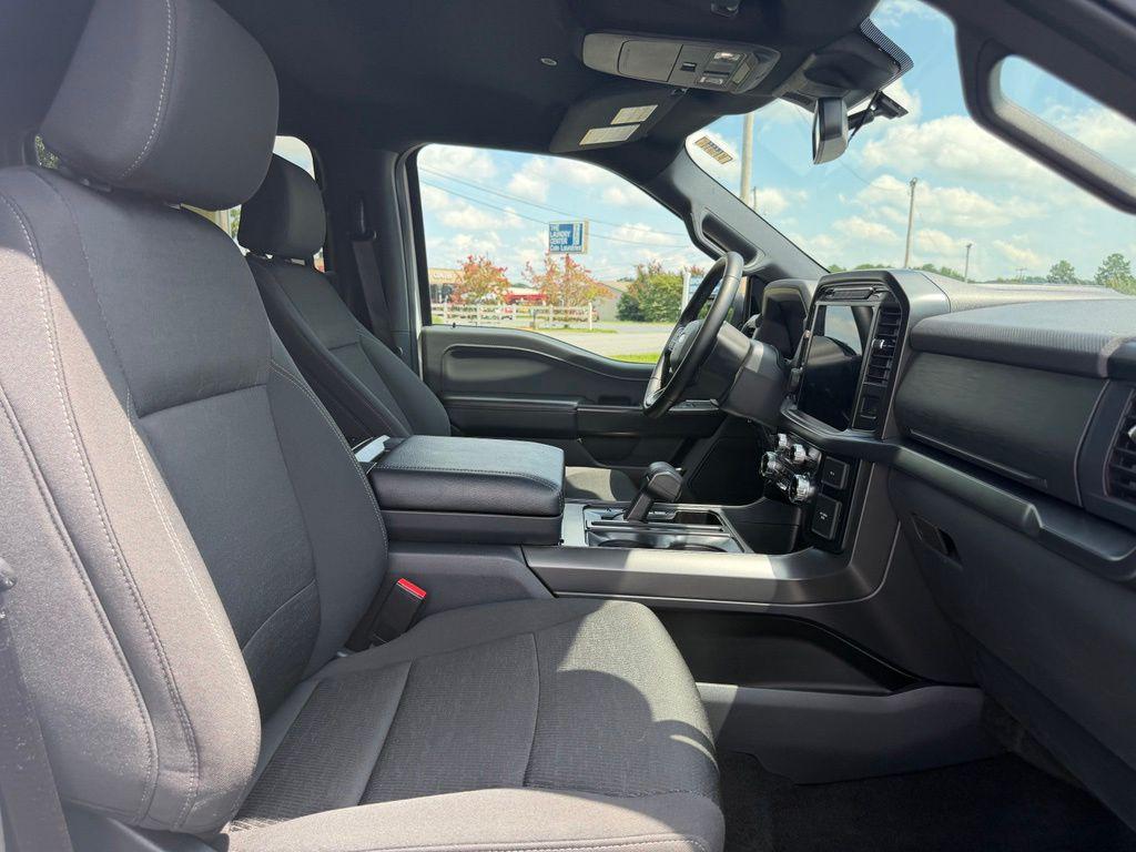 صورة مصغرة 33 لـ 2024 FORD F-150 XLT