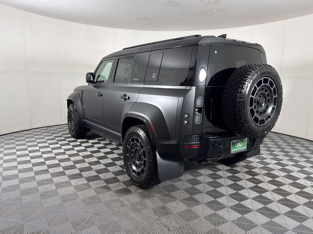2026 LAND Rover DEFENDER P635 OCTA — фото 3