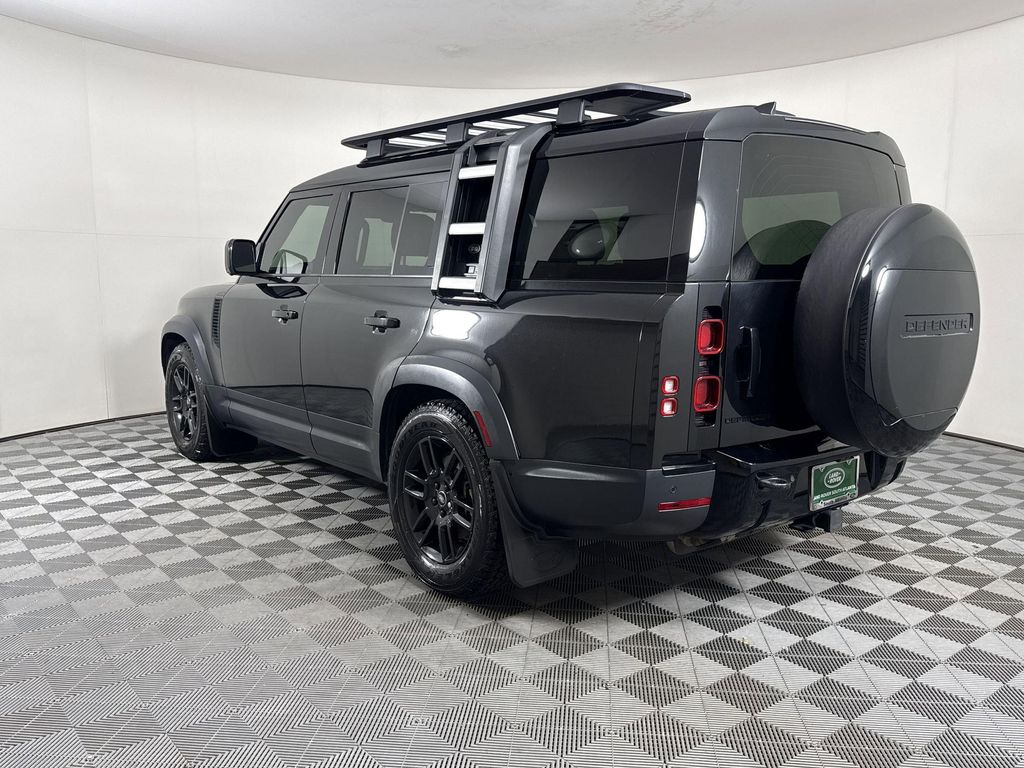 صورة 3 لـ 2023 LAND Rover DEFENDER 130 SE
