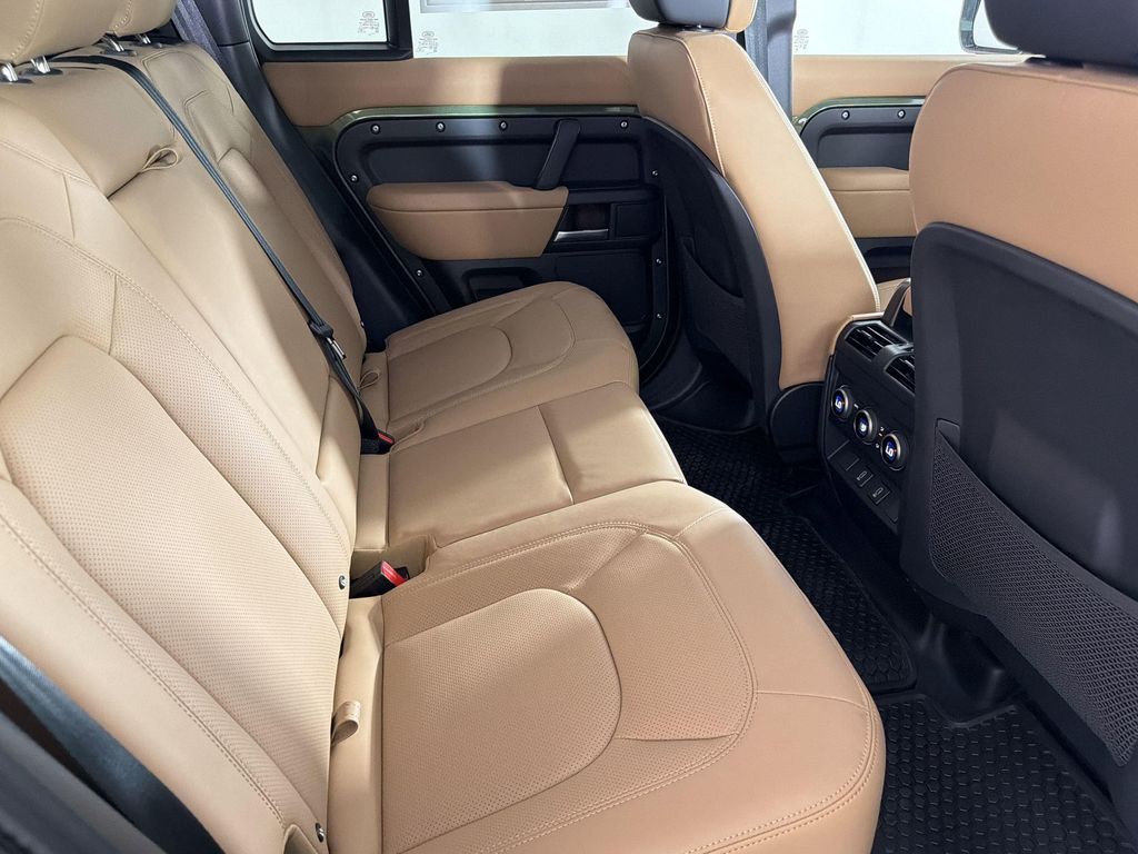 صورة مصغرة 27 لـ 2026 LAND Rover DEFENDER P400 X-DYNAMIC SE