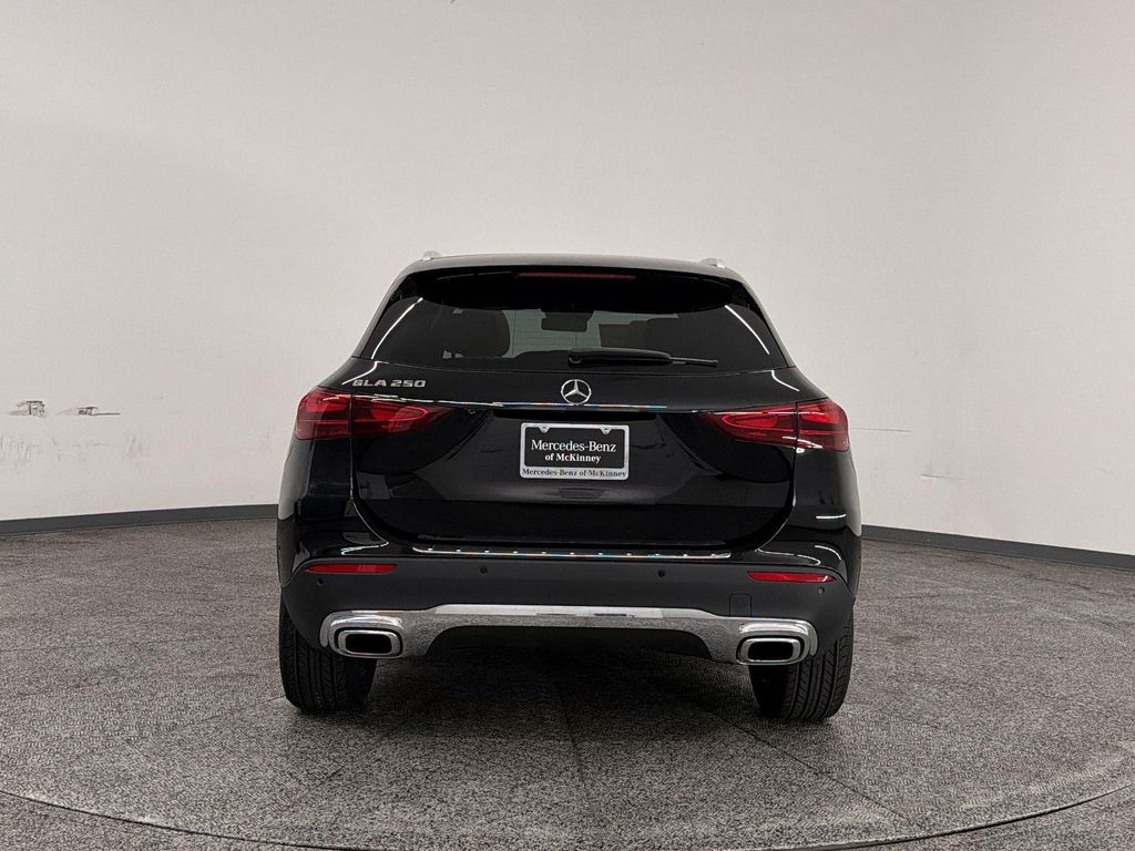 صورة 9 لـ 2026 Mercedes-BENZ GLA