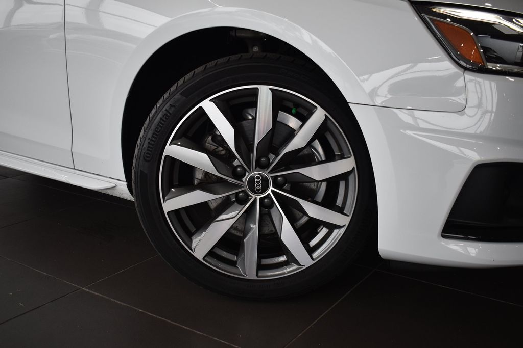 صورة 2 لـ 2023 AUDI A4 40 PREMIUM PLUS