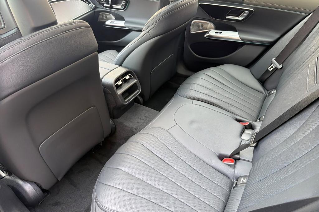 صورة مصغرة 11 لـ 2026 Mercedes-BENZ E-CLASS