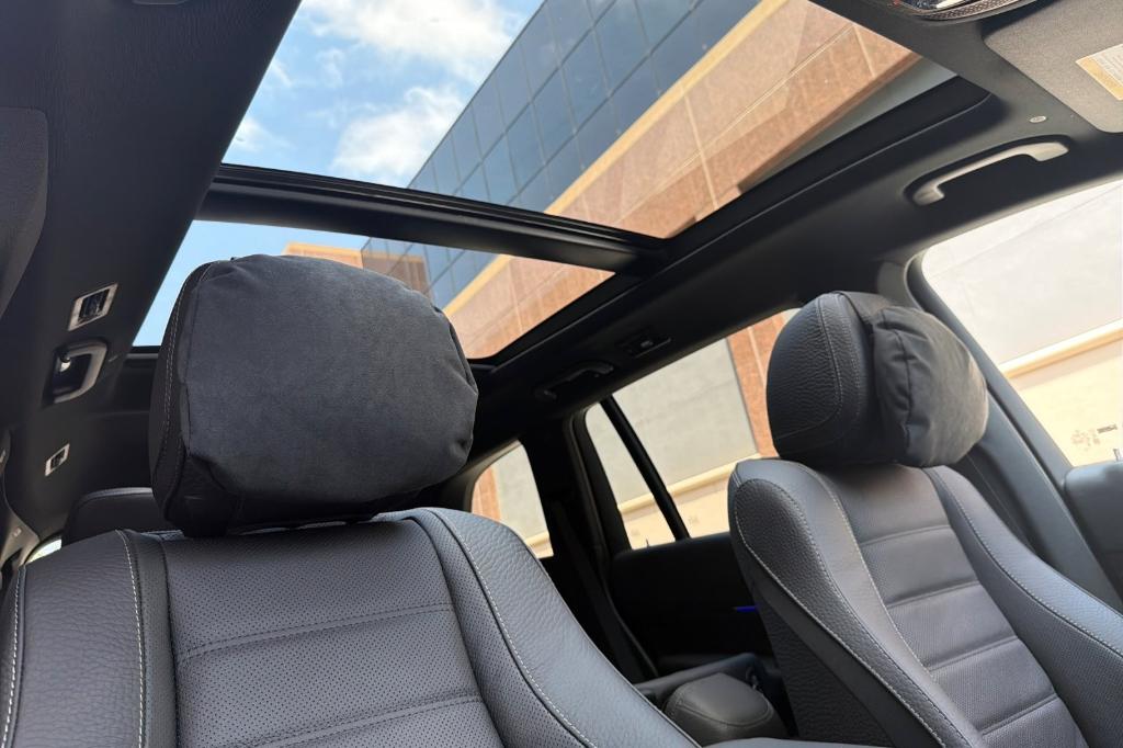 2026 Mercedes-BENZ GLS 缩略图 17