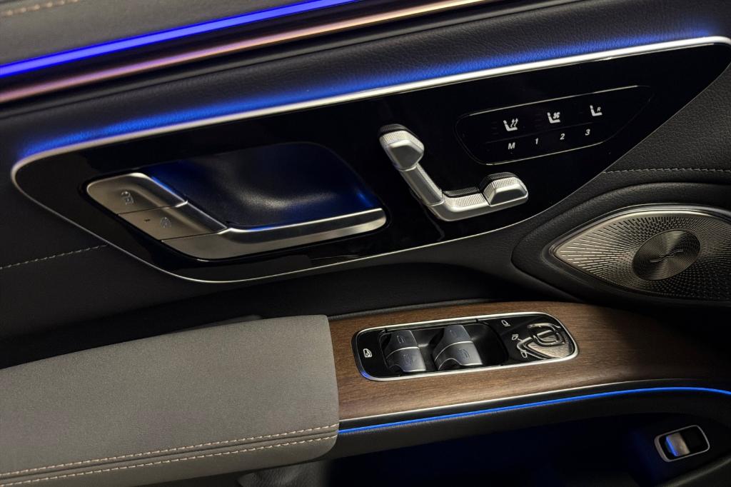 2026 Mercedes-BENZ EQS — миниатюра 10