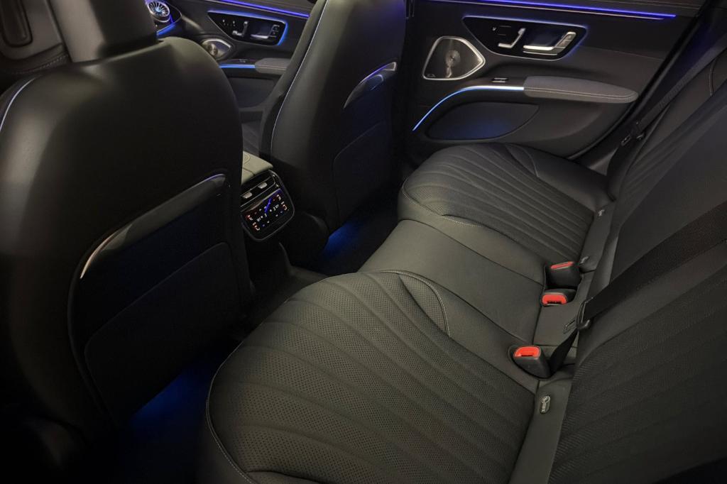 2026 Mercedes-BENZ EQS — миниатюра 11