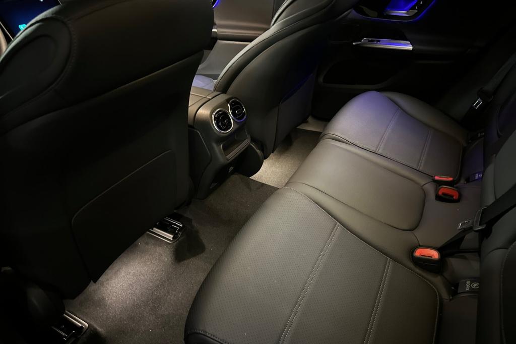 صورة مصغرة 11 لـ 2026 Mercedes-BENZ GLC