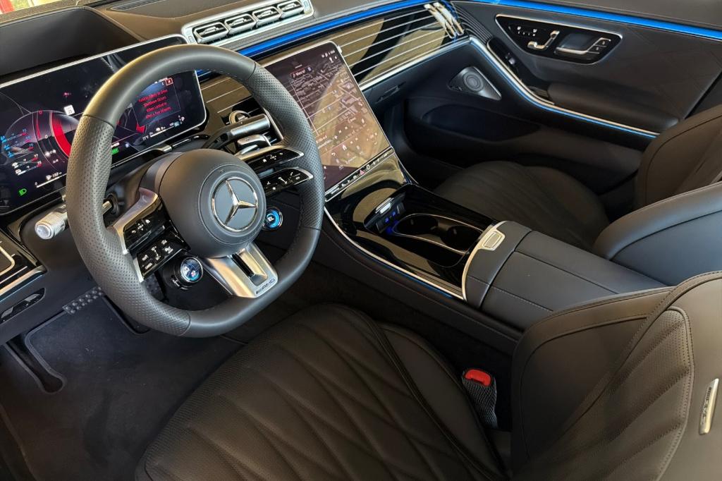 صورة 9 لـ 2026 Mercedes-BENZ AMG S 63 E BASE