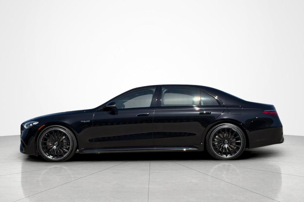 صورة 2 لـ 2026 Mercedes-BENZ AMG S 63 E BASE