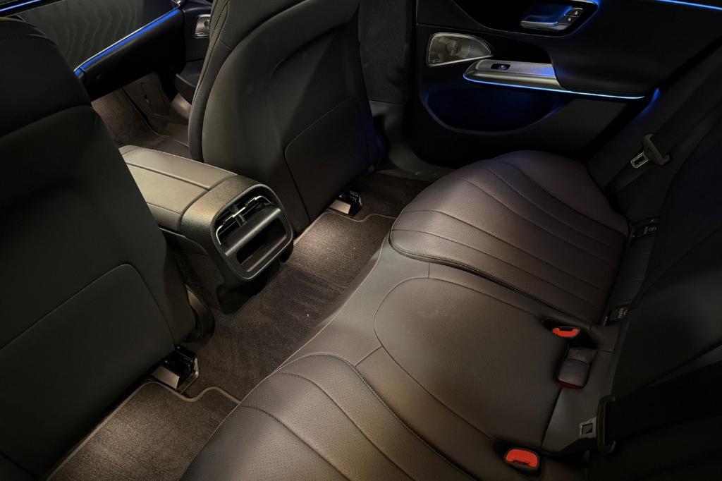 2026 Mercedes-BENZ E-CLASS — миниатюра 11