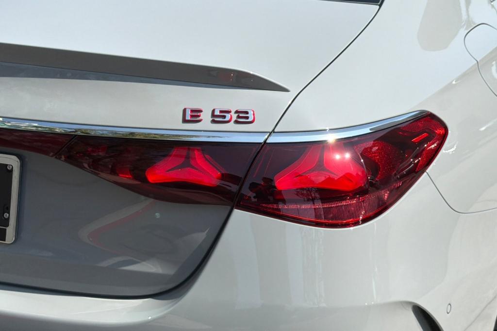 2026 Mercedes-BENZ AMG E 53 BASE 缩略图 26