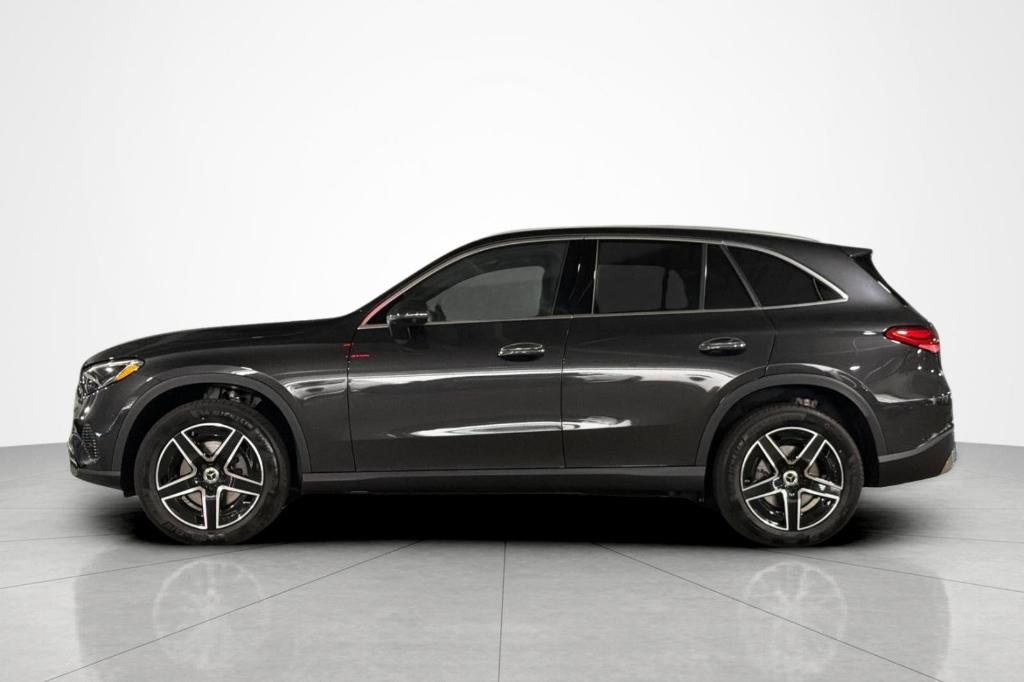 2026 Mercedes-BENZ GLC — фото 2