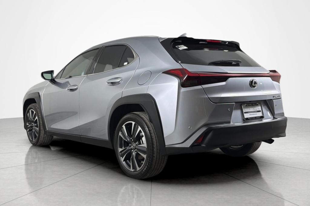 2023 Lexus UX 250H BASE — фото 3
