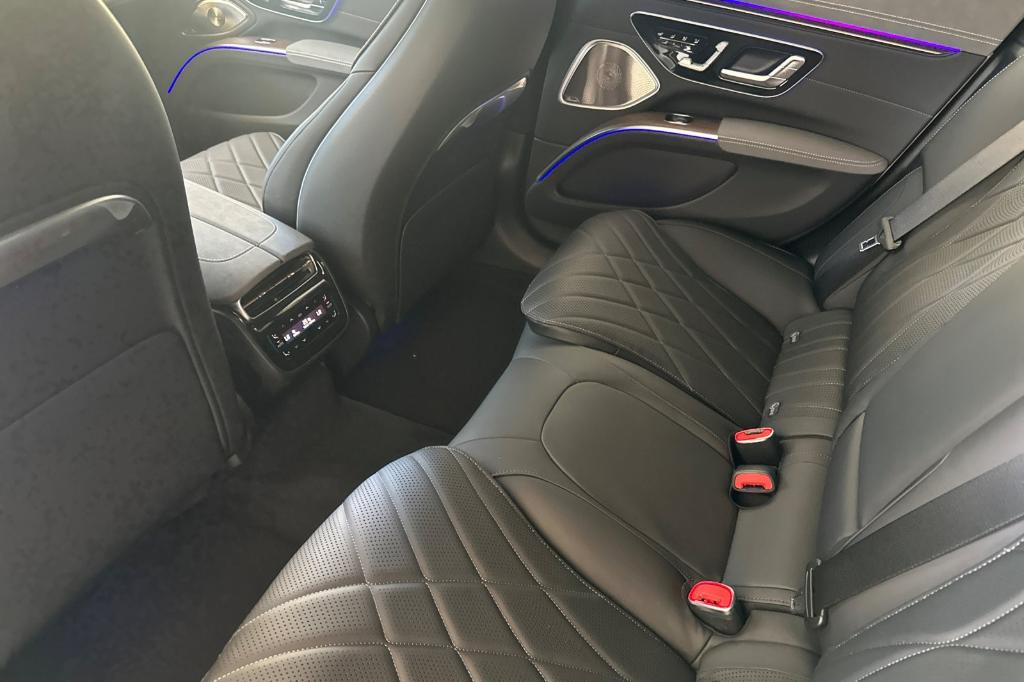 2026 Mercedes-BENZ EQS — миниатюра 11