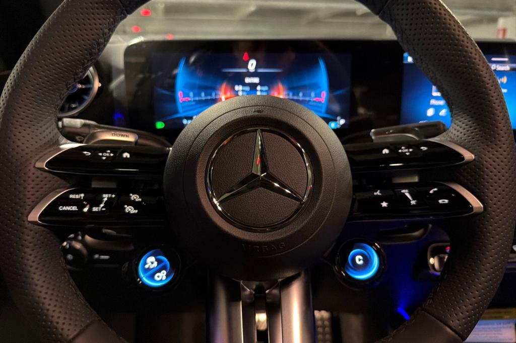 2026 Mercedes-BENZ AMG GLA 35 BASE — миниатюра 20