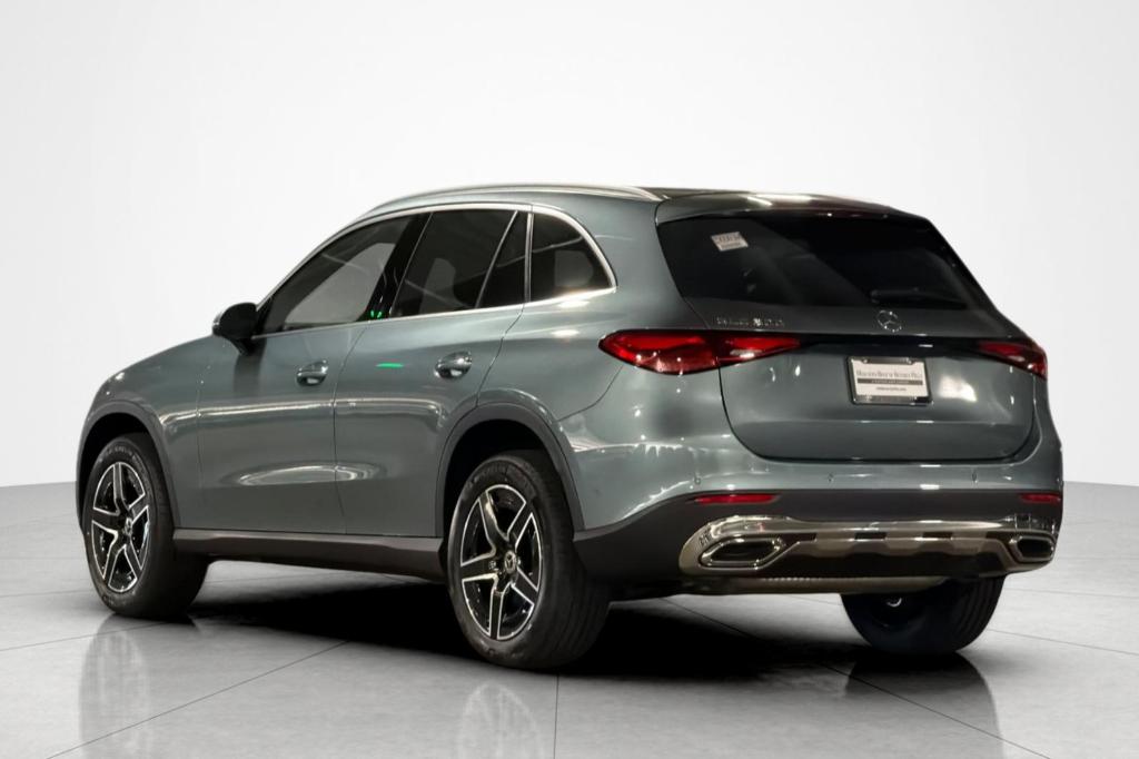 2026 Mercedes-BENZ GLC — фото 3